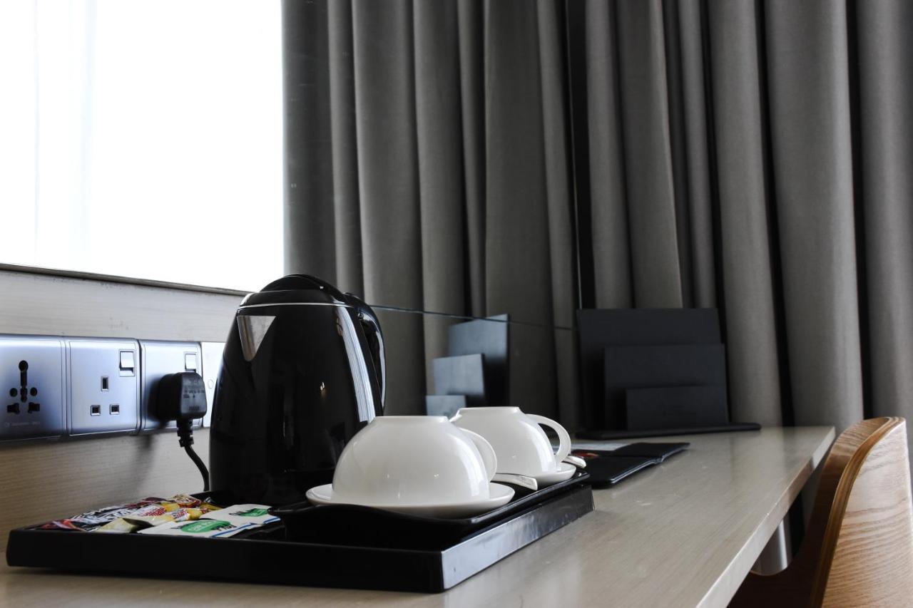 Ucsi Hotel Kuching Extérieur photo