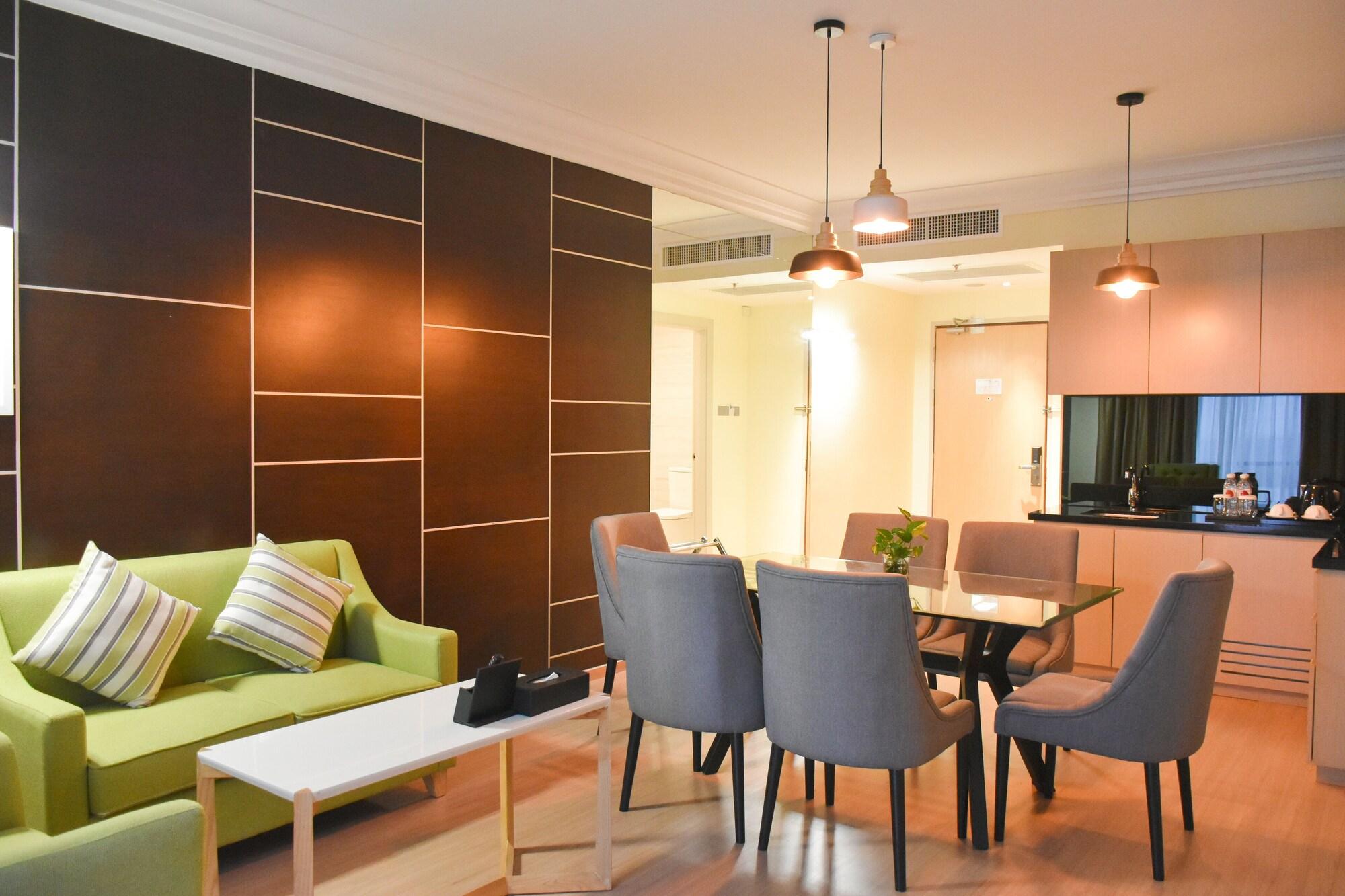 Ucsi Hotel Kuching Extérieur photo