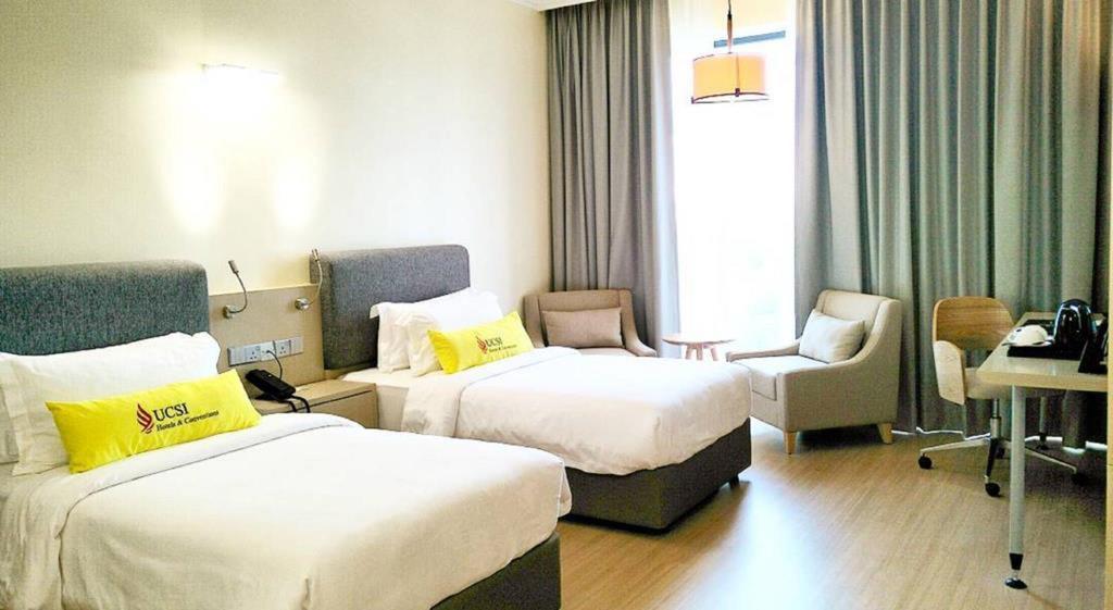 Ucsi Hotel Kuching Extérieur photo