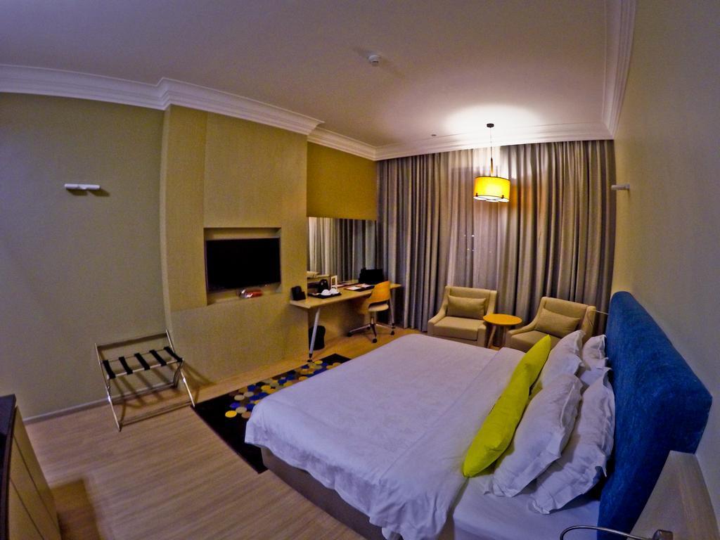 Ucsi Hotel Kuching Extérieur photo