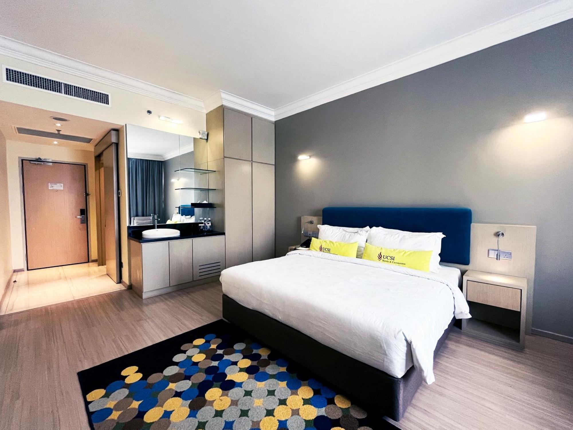 Ucsi Hotel Kuching Extérieur photo