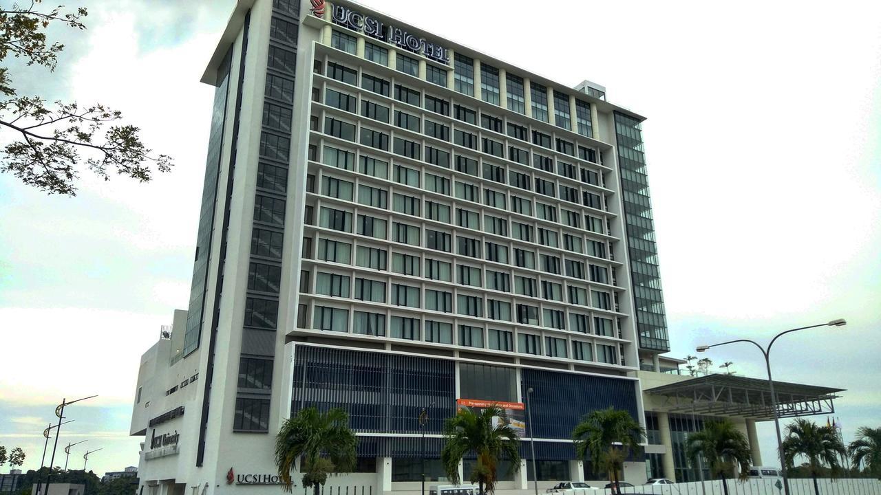 Ucsi Hotel Kuching Extérieur photo